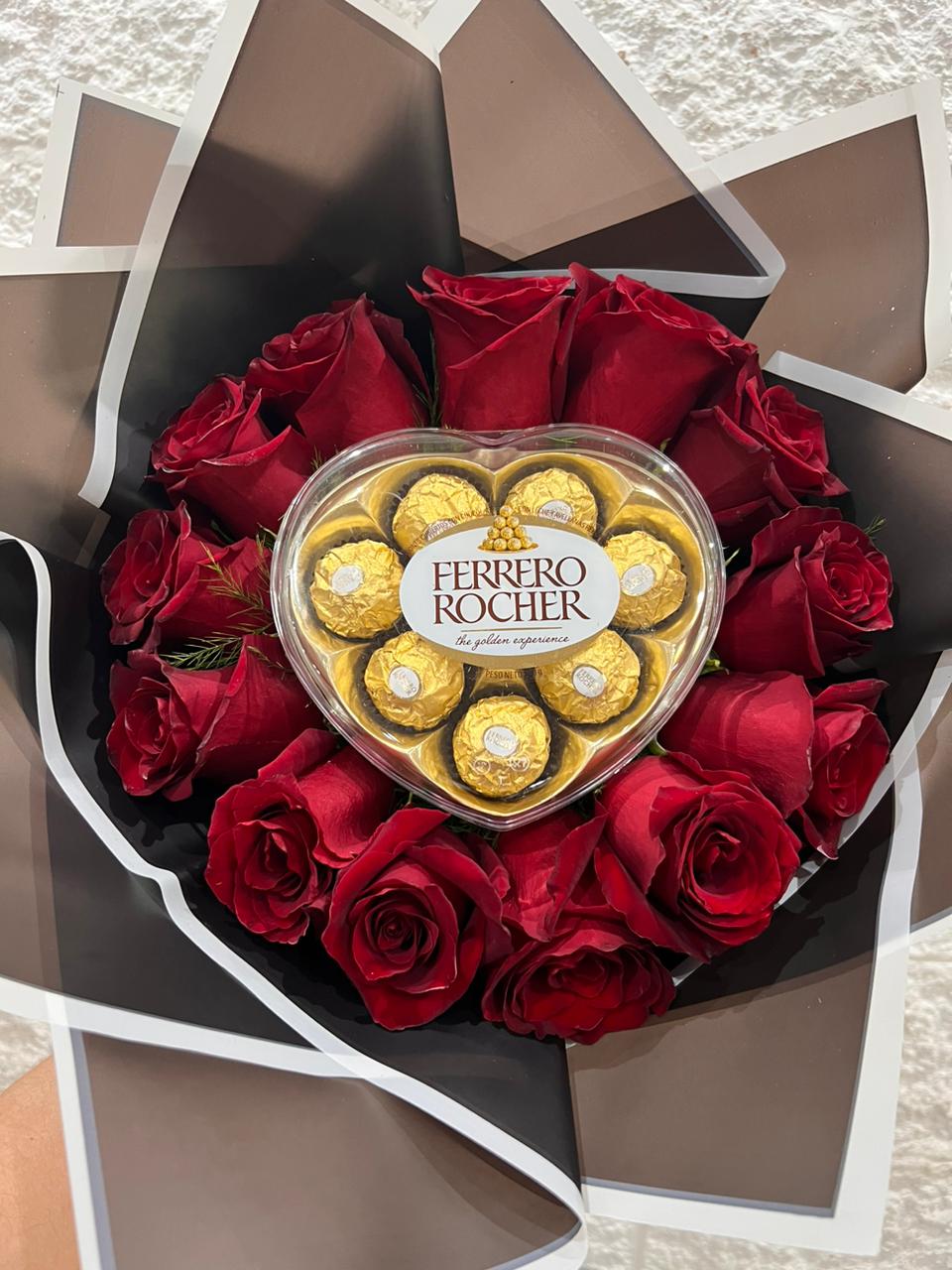 Envio y venta de flores ,rosas, plantas,arreglos florales ,regalos y desayunos a domicilio con delivery gratis en la Ciudad Autonoma de Buenos Aires y con costo de env�o en localidades del Gran Buenos Aires asi como delivery de flores y plantas a trav�s de florerias asociadas en todas las provincias de la Argentina, Buenos Aires, la Pampa, Tucuman, La Rioja, R�o Negro, Entre Rios, Corrientes, Misiones, Neuquen, Chubut, Tierra del Fuego, Santa Cruz, San Luis, Mendoza, Cordoba, Jujuy, Formosa, Santiago del Estero, Salta, Chaco, Catamarca ,San Juan, y ademas realizamos el delivery de flores ,coronas,palmas , plantas y regalos a todas las ciudades de Argentina, Mar del Plata, C�rdoba, Buenos Aires, con cargo en Santa Rosa, La Plata, Bella Vista, Neuquen, Pilar, Paran�, Posadas, Resistencia, Cipolleti y mas de 300 ciudades y localidades en todo el territorio de nuestro pa�s, asi como tambien tenemos la posibilidad de enviar flores a casi todo el mundo en cuestion de horas